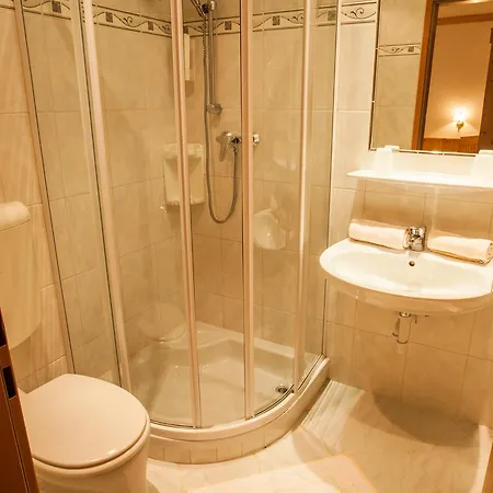 Gasthof Haus Petersmann 4*